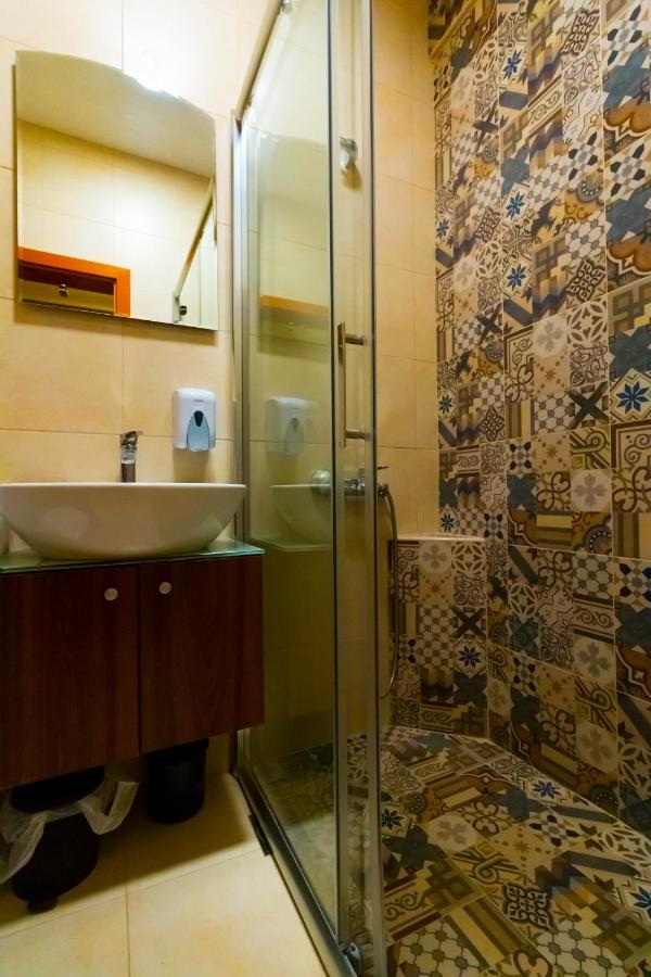 Hotel Pine Skopje Eksteriør bilde