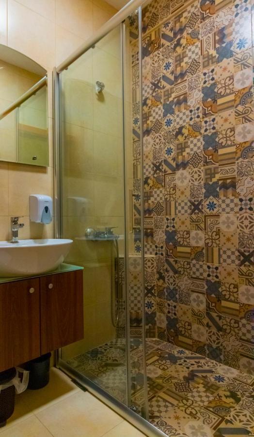 Hotel Pine Skopje Eksteriør bilde