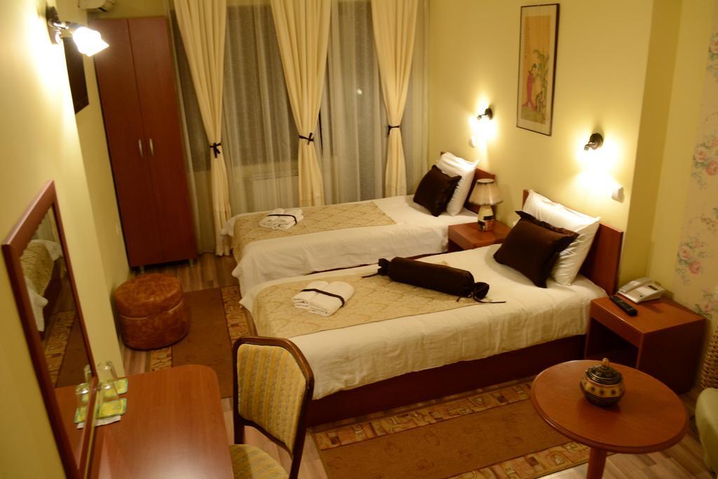 Hotel Pine Skopje Rom bilde
