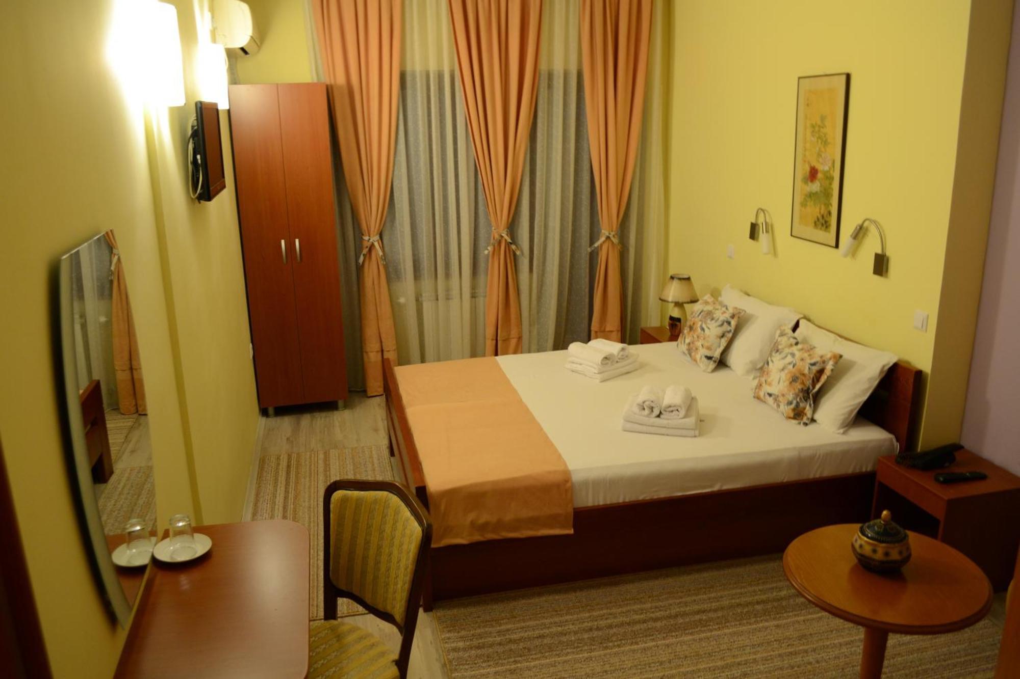 Hotel Pine Skopje Rom bilde