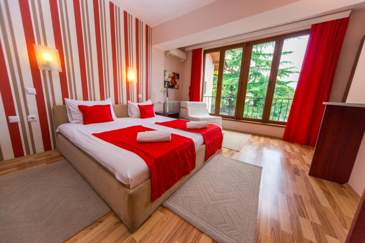 Hotel Pine Skopje Eksteriør bilde