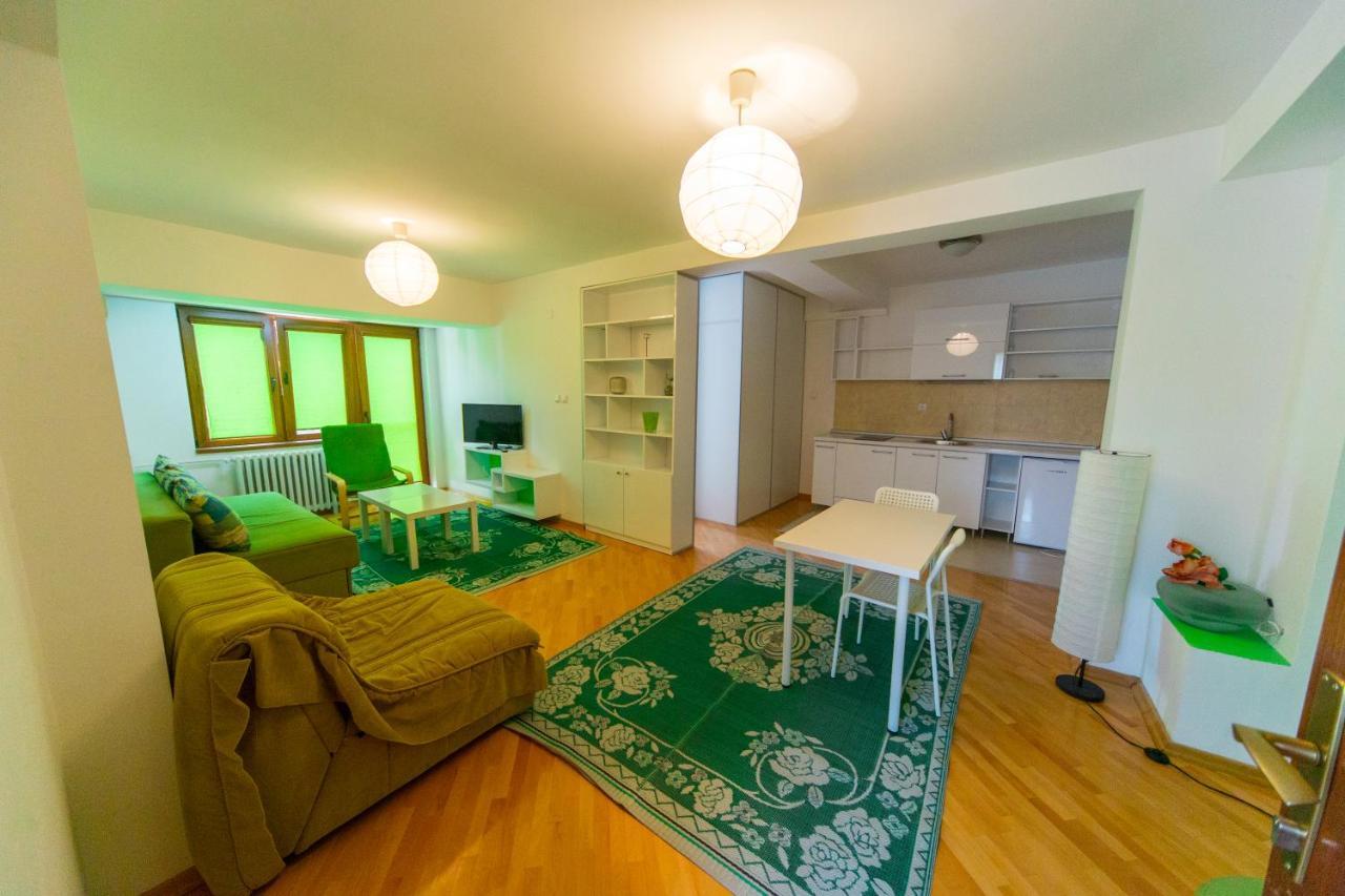 Hotel Pine Skopje Eksteriør bilde
